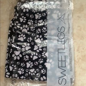 NWT sweet legs paw print leggings